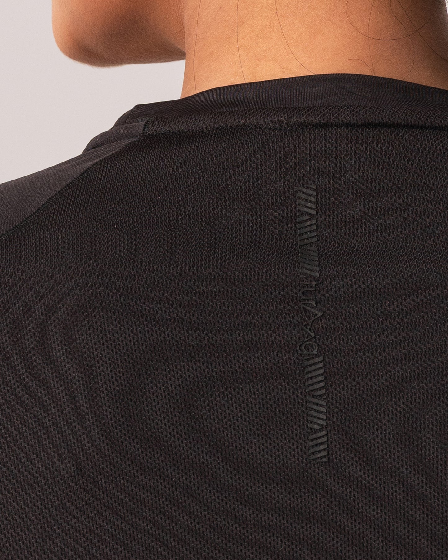 Aeris Long-Sleeve Performance T-shirt