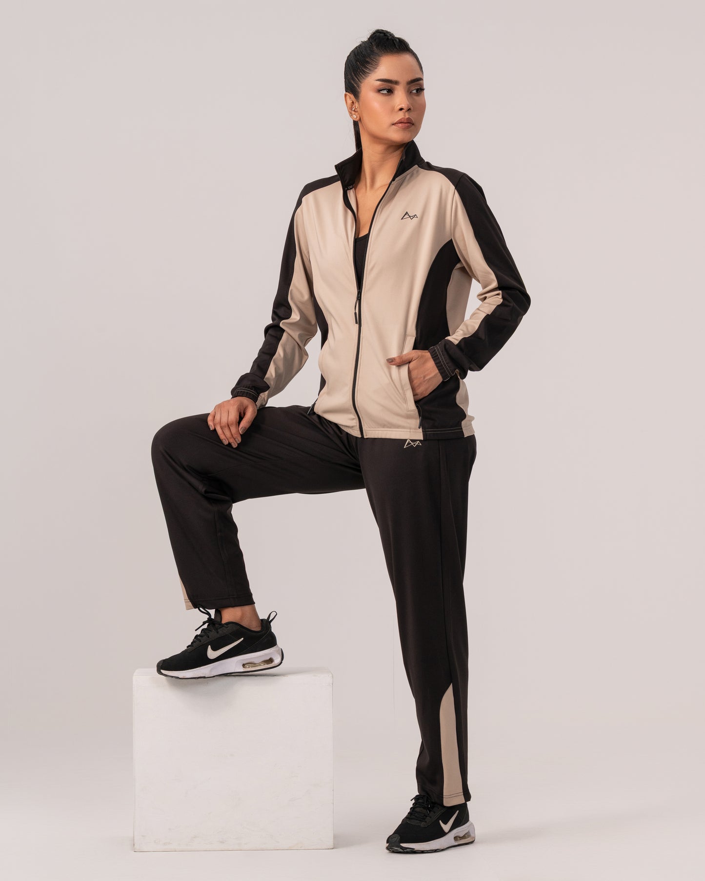 Atlas Women’s Track Jacket