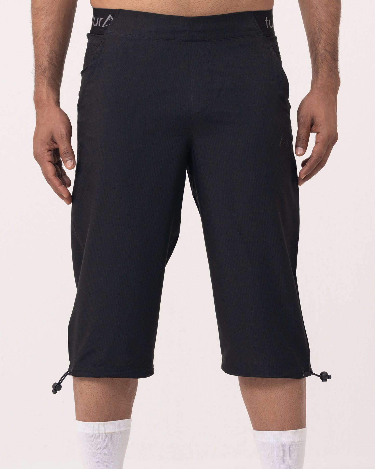 AeroWeave 3/4 Shorts