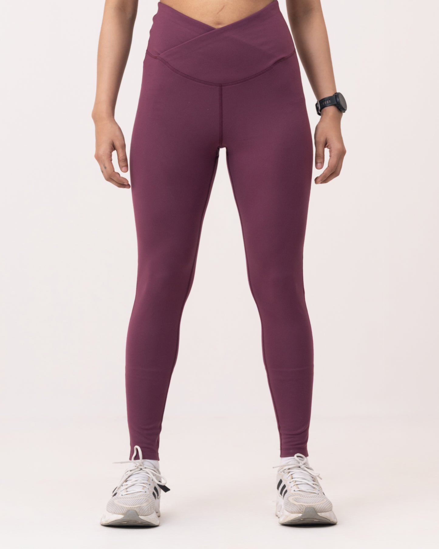 Lyra V-Cut Leggings
